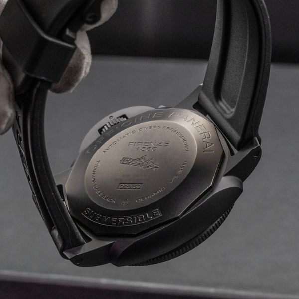 Panerai Luminor Submersible PAM00607